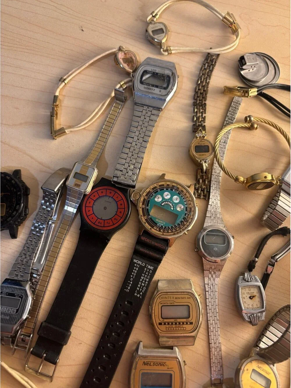 Assorted Vintage Watches -Assorted Vintage Watches - Men's & Women's Collection